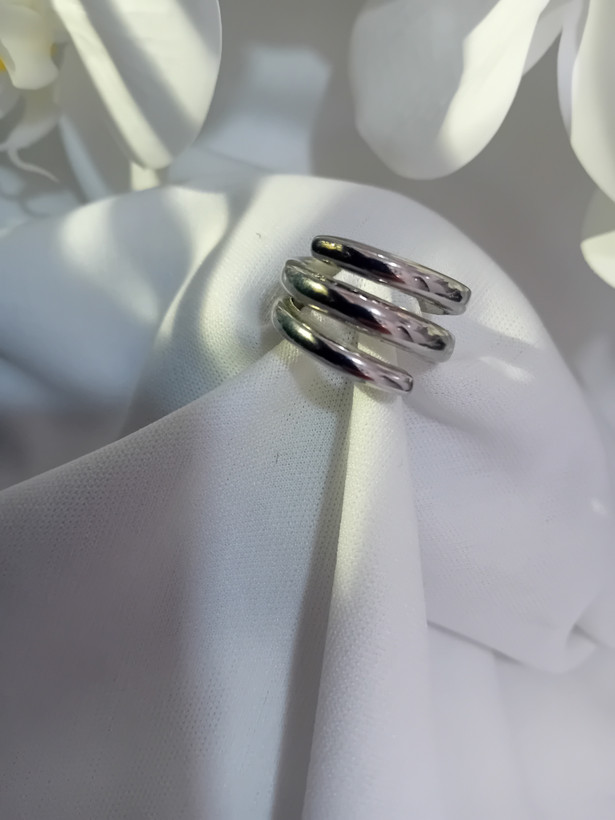 انگشتر ترند و بسیار زیبا با آبکاری نقره💍😍