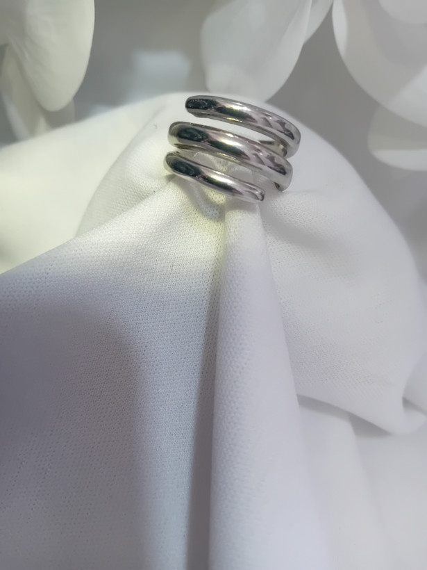انگشتر ترند و بسیار زیبا با آبکاری نقره💍😍