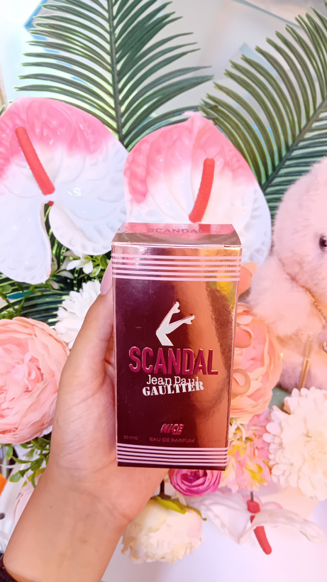 ادکلن ۳۰ میل scandal💘✨️